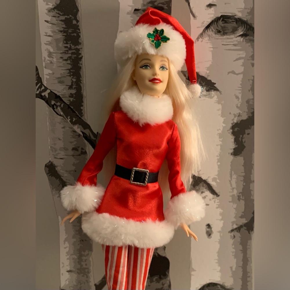 1999 Santa’s Helper Barbie
